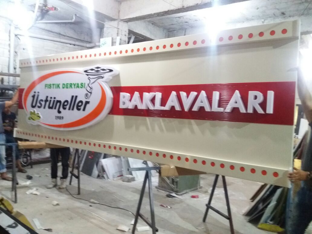 Üstüneller Işıklı